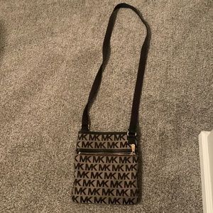 Michael Kors cross body purse